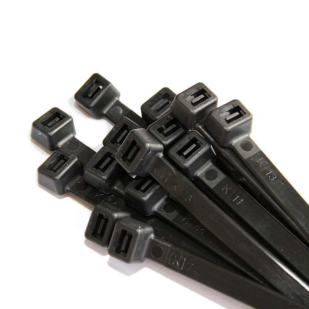 Cable Ties 203 x 4.6mm UV Black-KT20247. Front view of black cable tie ends